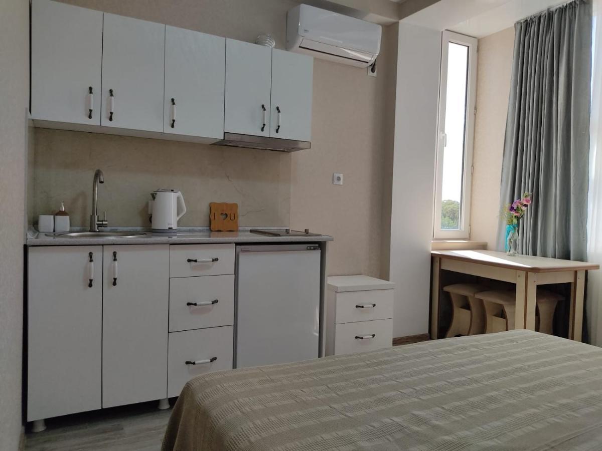 Pushkin Street Pearl Otel Kutaisi Dış mekan fotoğraf