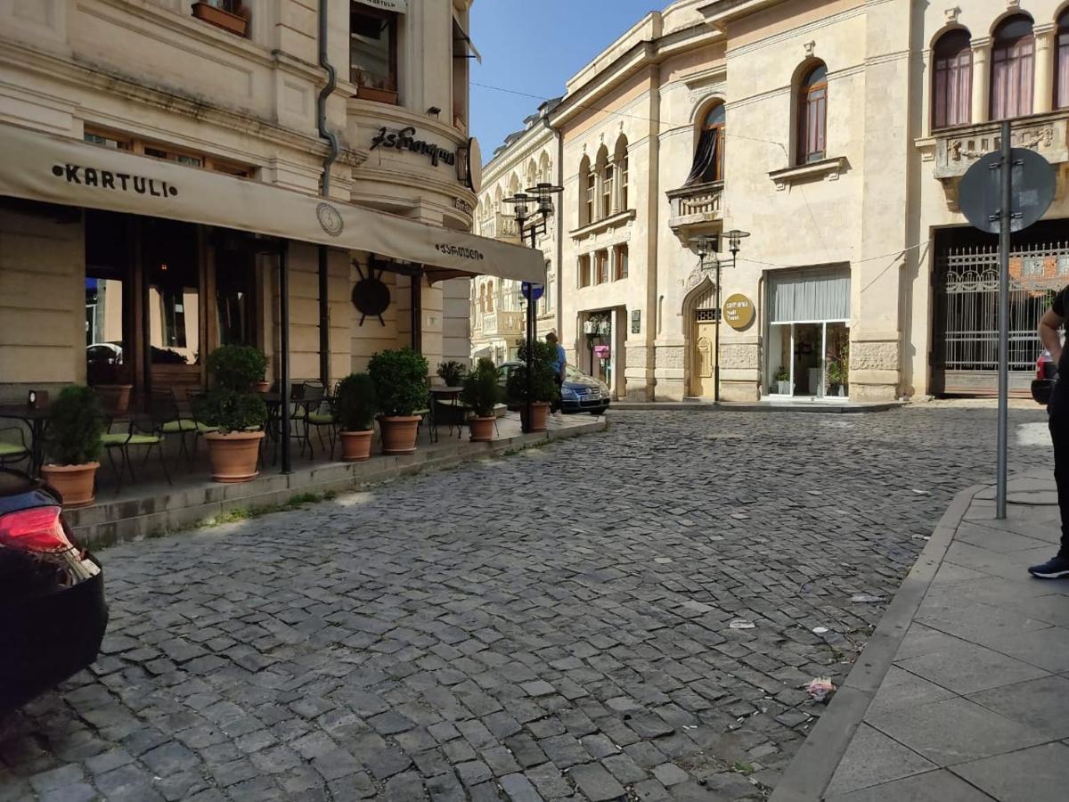 Pushkin Street Pearl Otel Kutaisi Dış mekan fotoğraf