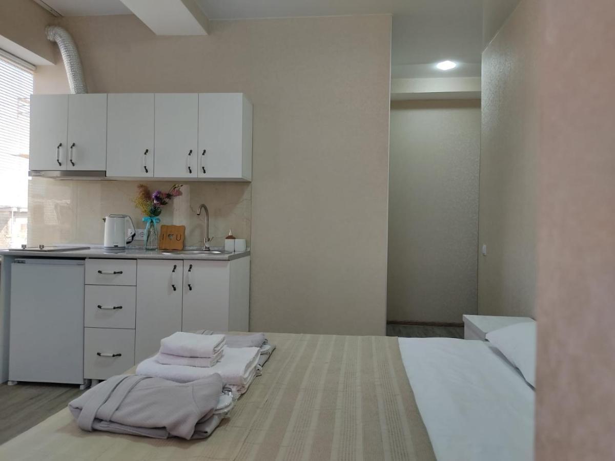 Pushkin Street Pearl Otel Kutaisi Dış mekan fotoğraf