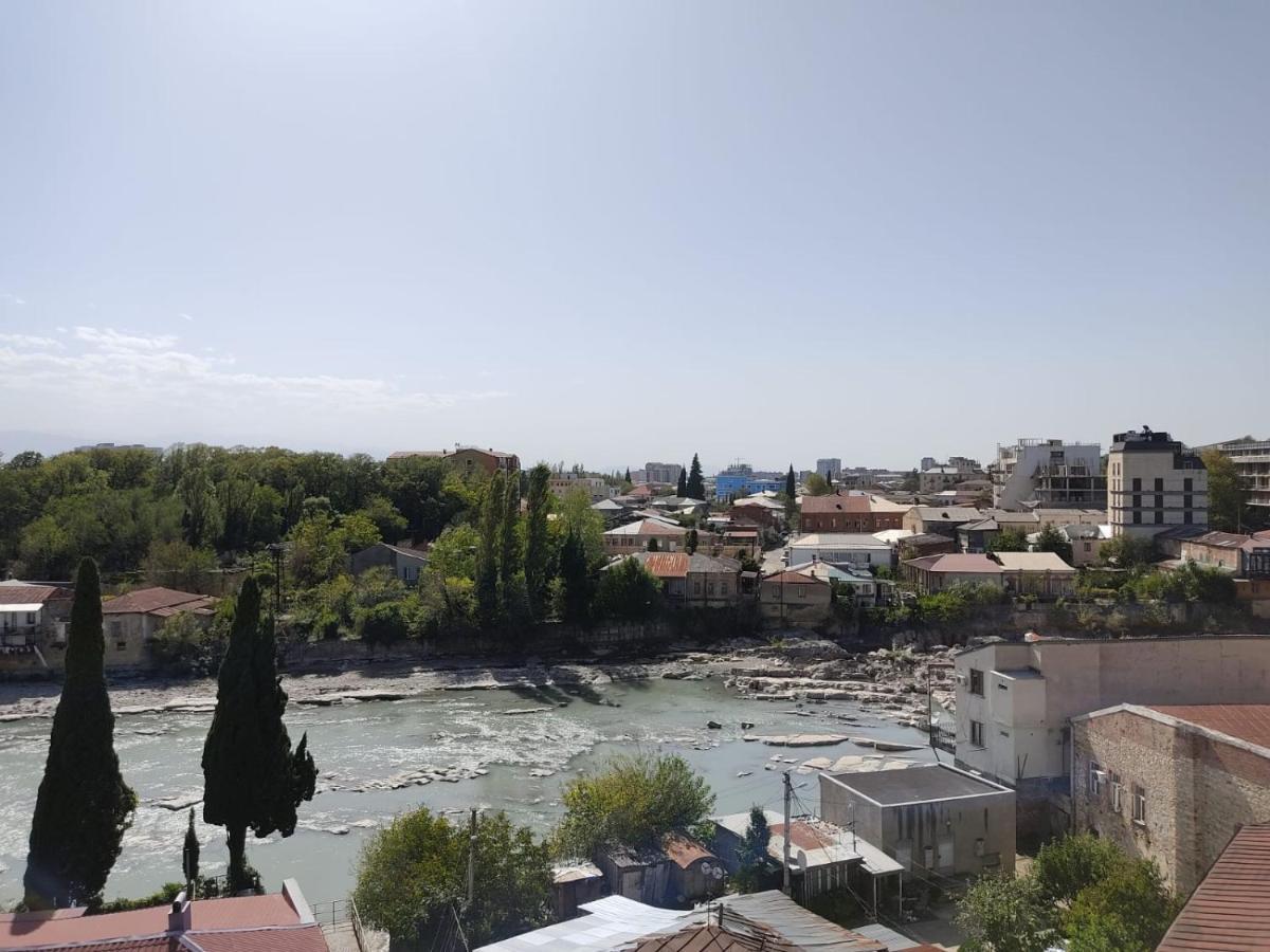 Pushkin Street Pearl Otel Kutaisi Dış mekan fotoğraf