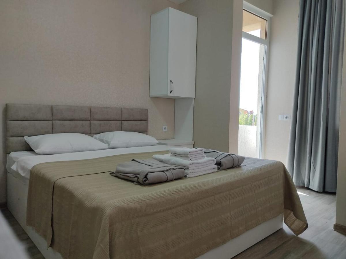 Pushkin Street Pearl Otel Kutaisi Dış mekan fotoğraf