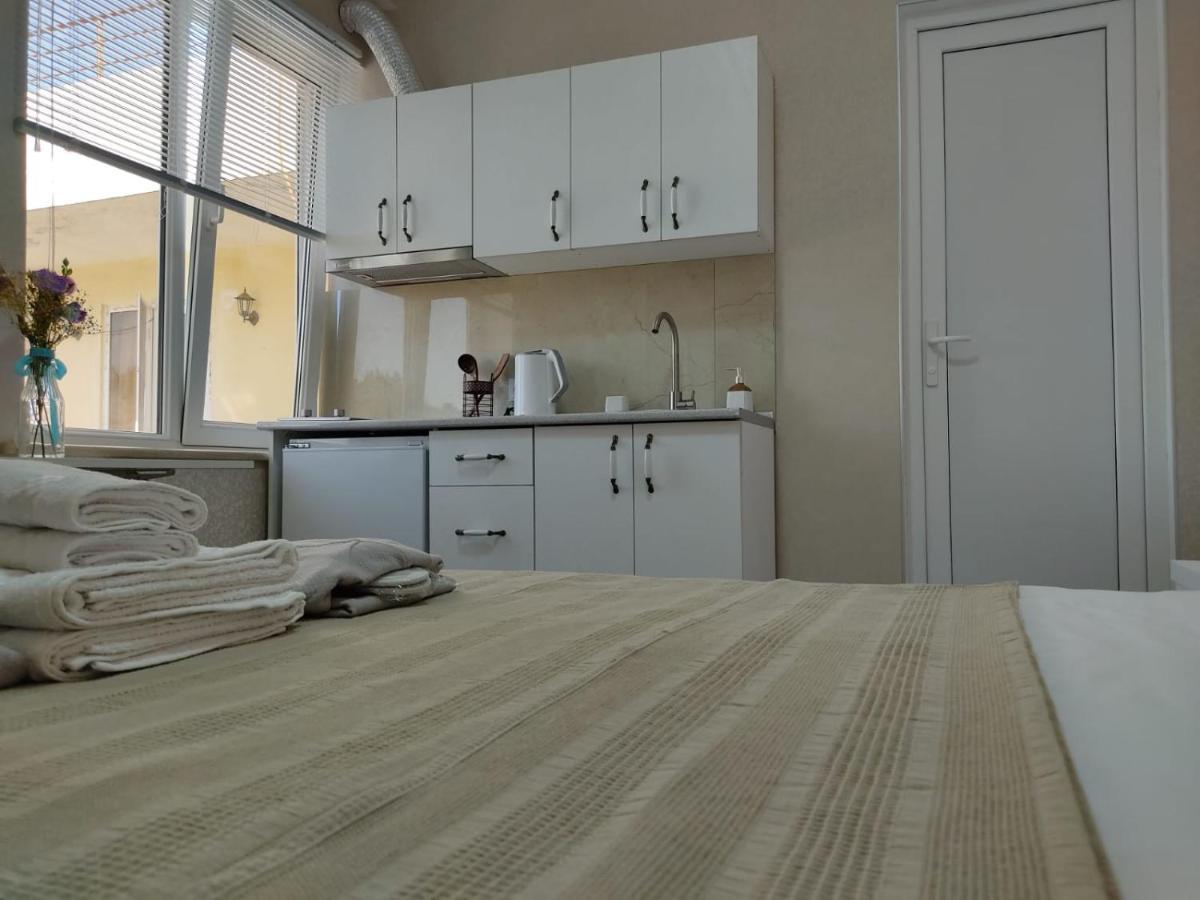Pushkin Street Pearl Otel Kutaisi Dış mekan fotoğraf
