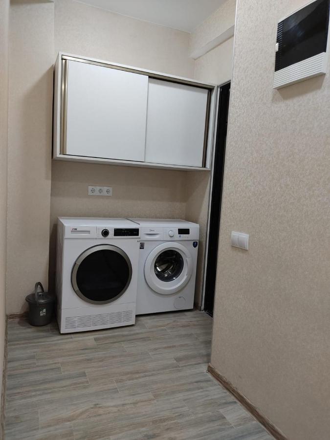 Pushkin Street Pearl Otel Kutaisi Dış mekan fotoğraf